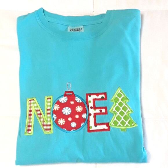 Womens Sz M Green Embroidered NOEL Comfort Colors Cotton Christmas Tee Shirt - Picture 2 of 7